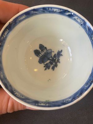 Two pairs of Chinese famille verte cups and saucers, Kangxi — photo 33