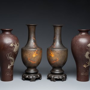 Two pairs of Chinese Fuzhou or Foochow lacquer 'dragon' vases on stands, 19/20th C. — 照片 5