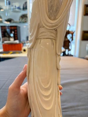 Two pairs of Chinese ivory 'elegant beauty' carvings, 'Da Hai 大海' mark, 19/20th C. — 照片 11