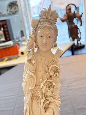Two pairs of Chinese ivory 'elegant beauty' carvings, 'Da Hai 大海' mark, 19/20th C. — 照片 22