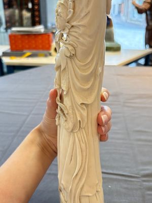 Two pairs of Chinese ivory 'elegant beauty' carvings, 'Da Hai 大海' mark, 19/20th C. — 照片 26