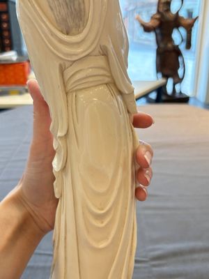 Two pairs of Chinese ivory 'elegant beauty' carvings, 'Da Hai 大海' mark, 19/20th C. — 照片 29