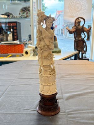 Two pairs of Chinese ivory 'elegant beauty' carvings, 'Da Hai 大海' mark, 19/20th C. — 照片 45
