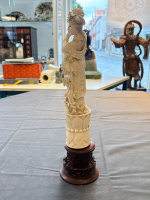 Two pairs of Chinese ivory 'elegant beauty' carvings, 'Da Hai 大海' mark, 19/20th C. — 照片 46