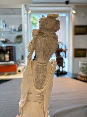 Two pairs of Chinese ivory 'elegant beauty' carvings, 'Da Hai 大海' mark, 19/20th C. — 照片 10