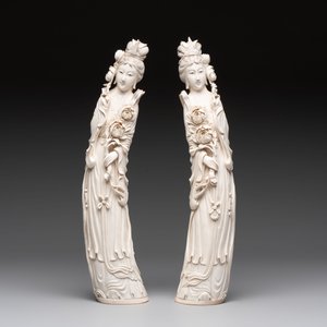 Two pairs of Chinese ivory 'elegant beauty' carvings, 'Da Hai 大海' mark, 19/20th C. — 照片 2