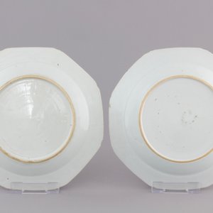 Two pairs of Chinese octagonal famille rose Mandarin plates, Qianlong, 18th C. — photo 5