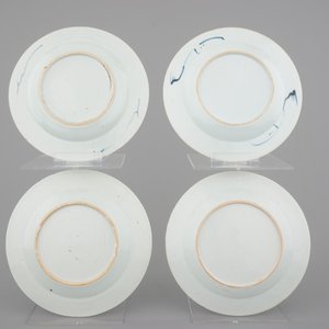 Two pairs of Chinese porcelain plates, blue & white and Imari, 18th C. — 照片 2
