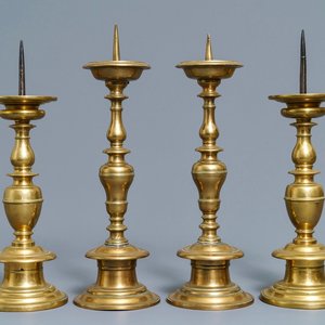 Two pairs of Dutch or Flemish bronze pricket candlesticks, 17th C. — photo 1