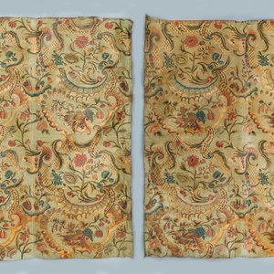 Two panels of embossed and gilded leather wallpaper, The Low Countries, 18th C. — photo 1