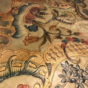 Two panels of embossed and gilded leather wallpaper, The Low Countries, 18th C. — photo 18
