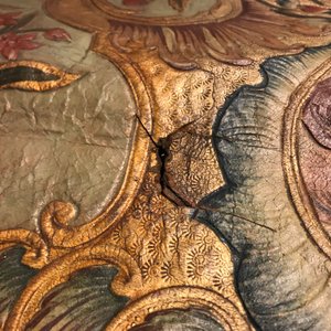Two panels of embossed and gilded leather wallpaper, The Low Countries, 18th C. — photo 21