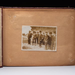 Two photo albums on the Japanese naval landing force in Shanghai, Wuhan and Southern China, 1936-1938 — 照片 3