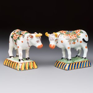 Two polychrome Dutch Delft cows, 19th C. — 照片 1