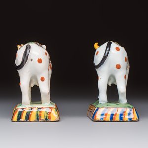 Two polychrome Dutch Delft cows, 19th C. — 照片 4