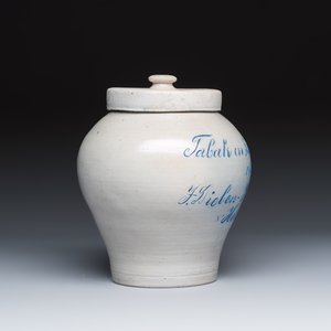 Two polychrome Dutch Delft dishes, a blue and white 'Peacock' dish and a tobacco jar — photo 5