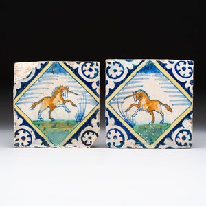 Two polychrome Dutch Delft maiolica 'unicorn' tiles, late 16th C. — 照片 1