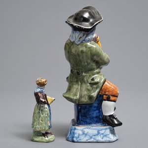 Two polychrome Dutch Delft models of a bagpipe player and a lady, 19th C. — photo 3