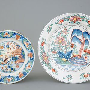 Two polychrome Dutch Delft plates, 18/19th C. — 照片 1