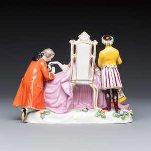 Two polychrome 'Hand Kiss' and 'Musician' porcelain groups — foto 4