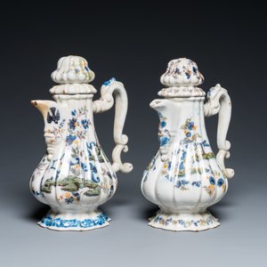Two polychrome Italian faïence coffee pots and covers, Pesaro, 18th C. — photo 2