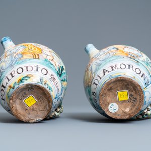 Two polychrome Italian maiolica wet drug jars, 19th C. — photo 6