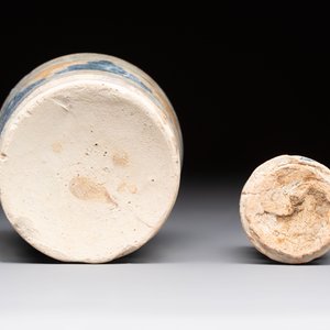 Two polychrome maiolica albarello-shaped ointment jars, Antwerp or Northern Netherlands, late 16th C. — photo 7