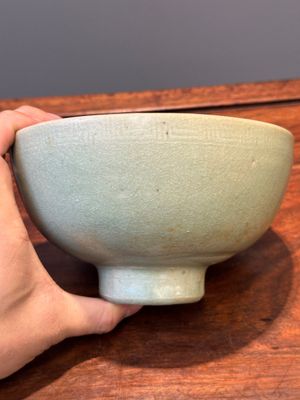 RETURNED 10/12/24 Two rare Chinese Longquan celadon bowls with figural anhua design, Yuan — 照片 19