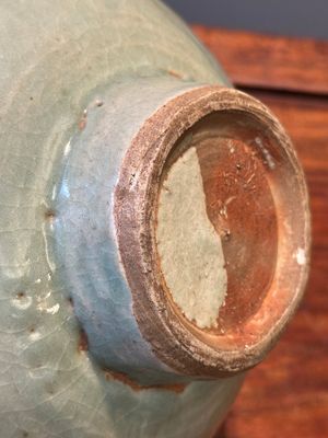 RETURNED 10/12/24 Two rare Chinese Longquan celadon bowls with figural anhua design, Yuan — 照片 8