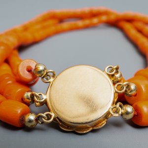 Two red coral necklaces with golden locks, The Netherlands, 19/20th C. — 照片 7