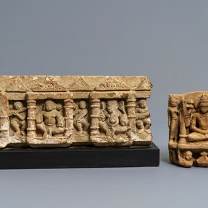 Two red sandstone architectural fragments, Central-India, 10/14th C. — 照片 1