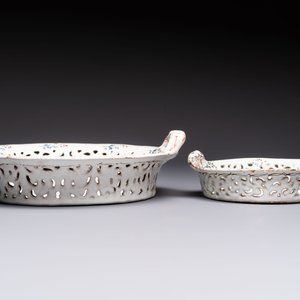 Two reticulated Brussels faience 'A la Haie Fleurie' baskets and a sauce boat, 18th C. — photo 2