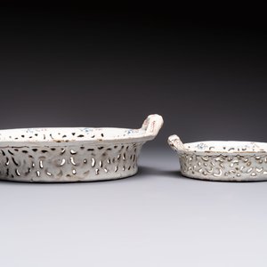 Two reticulated Brussels faience 'A la Haie Fleurie' baskets and a sauce boat, 18th C. — photo 4