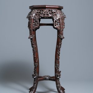 Two reticulated Chinese carved wooden stands, 19/20th C. — 照片 6