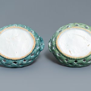 Two reticulated polychrome Brussels faience baskets, 18th C. — 照片 7