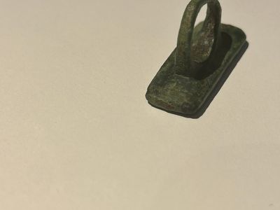 Two Roman bronze stamps inscribed 'SOFRONI' and 'DISUC', ca. 2nd C. — 照片 12
