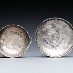 Two Roman or Byzantine silver-plated dishes, 4/9th C. — 照片 1