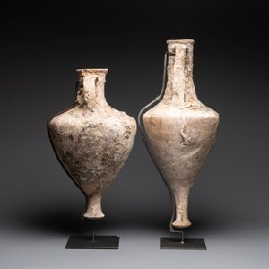 Two Roman terracotta wine or oil transport amphorae, 2nd/1st C. B.C. — photo 2