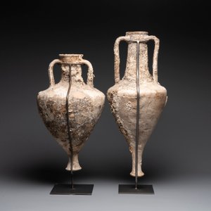Two Roman terracotta wine or oil transport amphorae, 2nd/1st C. B.C. — photo 3