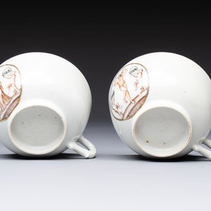 Two sets of Chinese export monogrammed polychrome cups and saucers, Qianlong/Jiaqing — photo 9