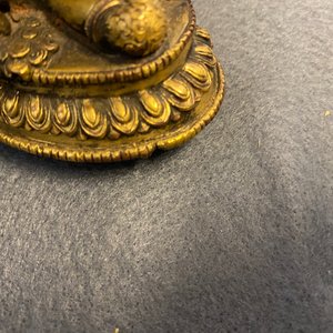 Two Sino-Tibetan gilt bronze figures, 19th C. — 照片 10