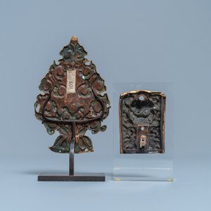 Two Sino-Tibetan inlaid gilt bronze ornaments, 17/18th C. — 照片 3