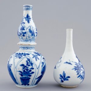 Two small Chinese blue and white vases, Kangxi — photo 2