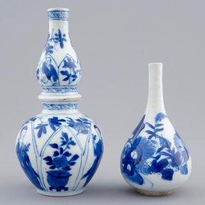 Two small Chinese blue and white vases, Kangxi — photo 4