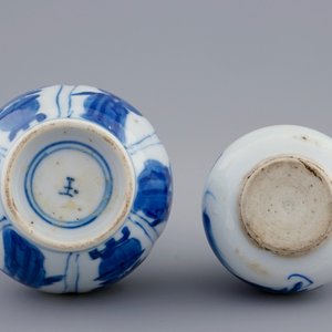 Two small Chinese blue and white vases, Kangxi — photo 5