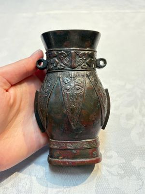 Two small Chinese bronze archaistic vases, Yuan/Ming — photo 3