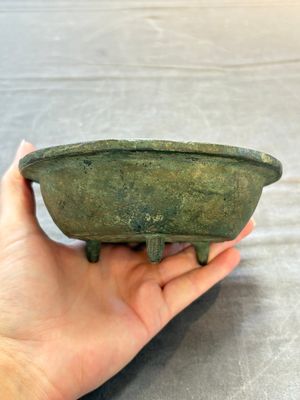 Two small Chinese bronze brush washers, Dong Chang Qi 董昌器 and Da Xiang Yuan Nian 大象元年 marks, Yuan/Ming — photo 1