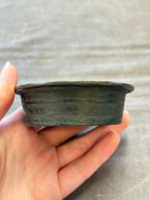 Two small Chinese bronze brush washers, Dong Chang Qi 董昌器 and Da Xiang Yuan Nian 大象元年 marks, Yuan/Ming — photo 7