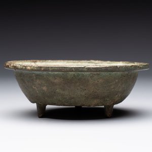 Two small Chinese bronze brush washers, Dong Chang Qi 董昌器 and Da Xiang Yuan Nian 大象元年 marks, Yuan/Ming — photo 2