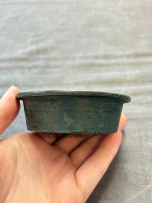 Two small Chinese bronze brush washers, Dong Chang Qi 董昌器 and Da Xiang Yuan Nian 大象元年 marks, Yuan/Ming — 照片 9